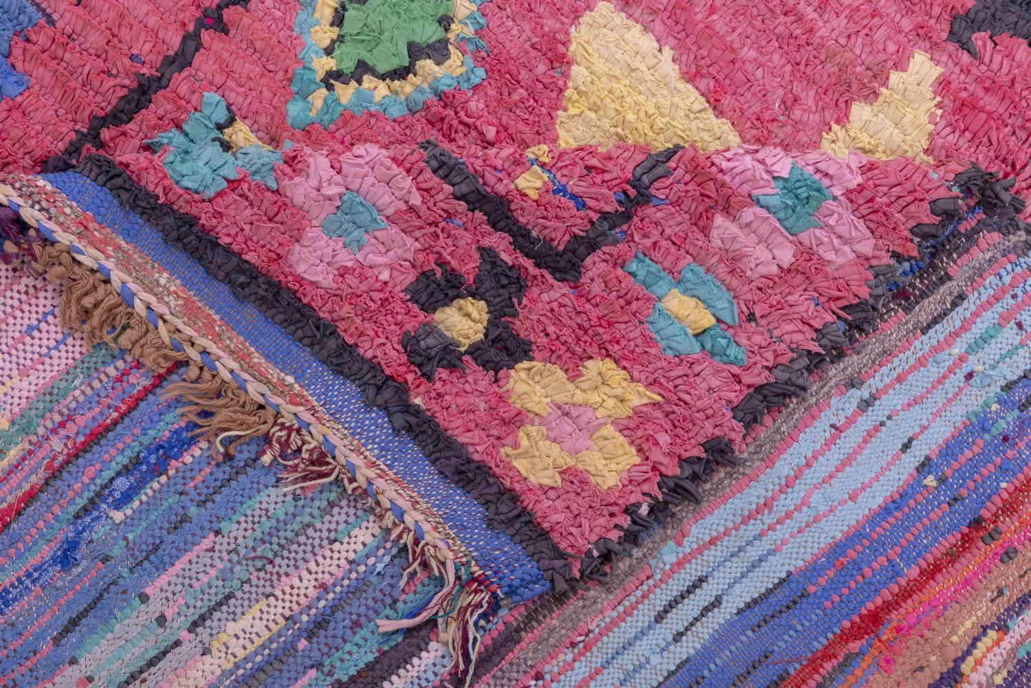 Marokkanische Berber Teppich Boucherouite 225 x 135 cm
