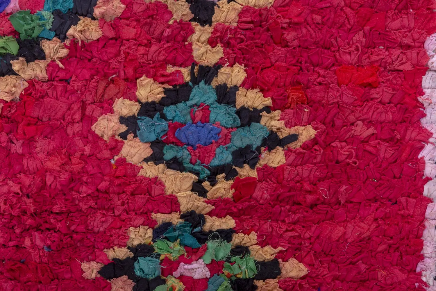 Marokkanischer Berber Teppich Boucherouite 255 x 145 cm