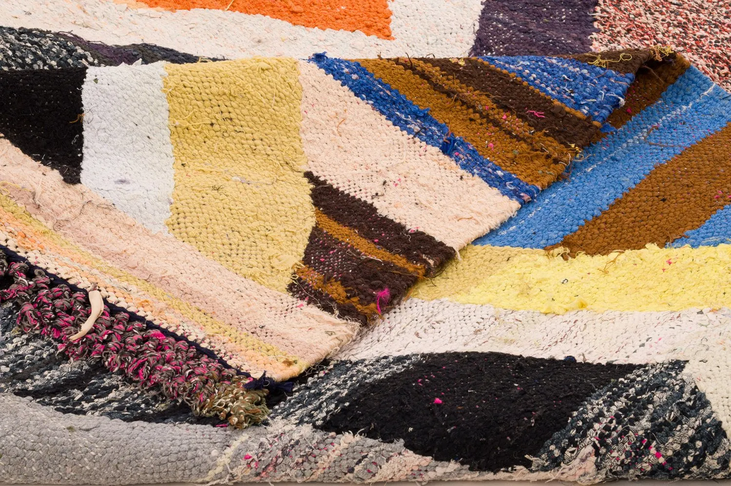 Marokkanischer Berber Teppich Boucherouite 155 x 275 cm