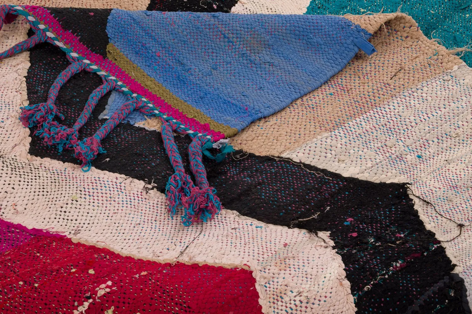 Marokkanischer Berber Teppich Boucherouite 145 x 265 cm