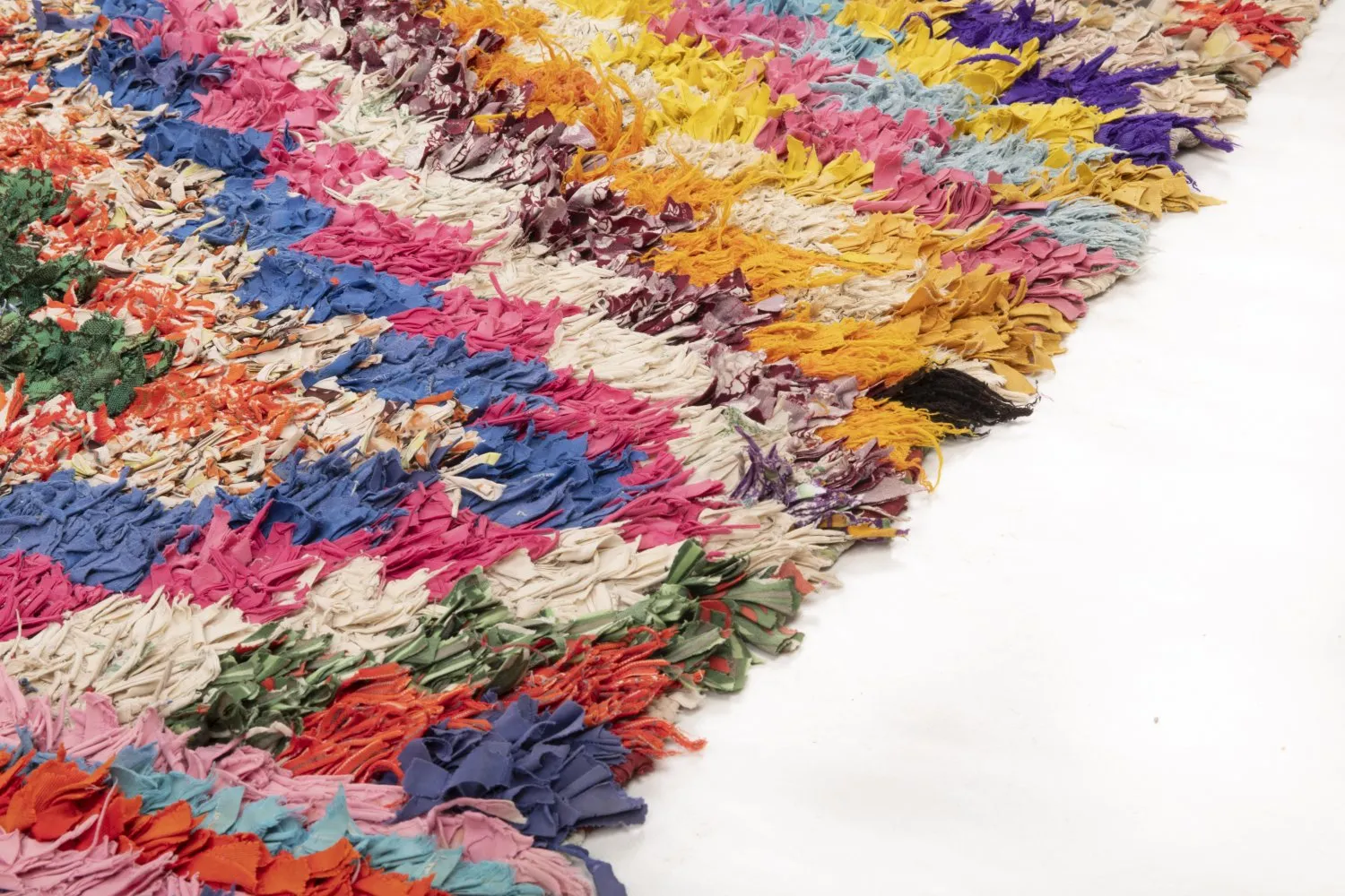 Marokkanischer Berber Teppich Boucherouite 215 x 170 cm