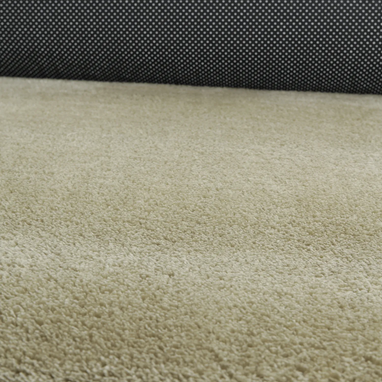 Asymmetrischer Wellen-Hochflor-Teppich - Aranga Super Soft Fur (hellgrün)