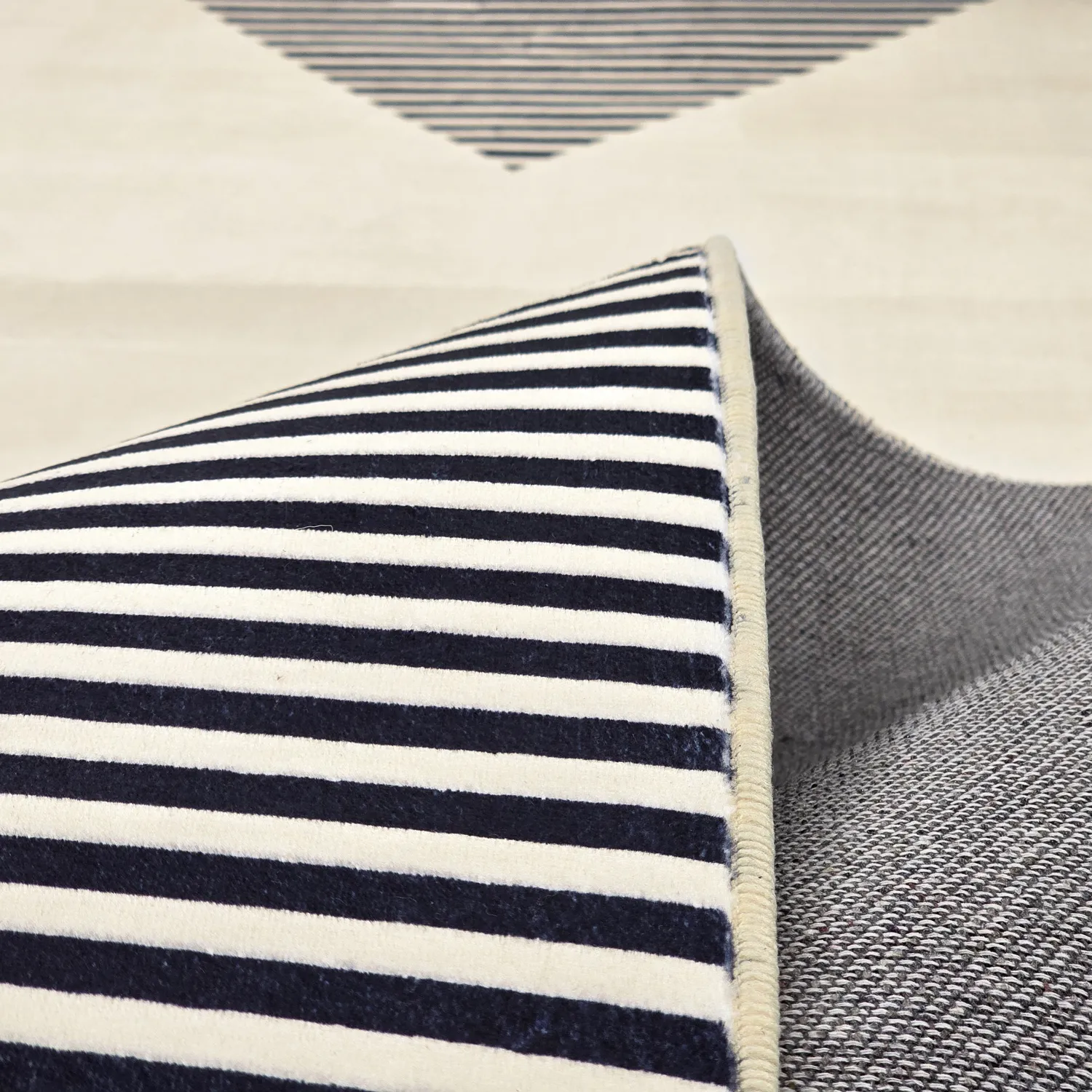 Wilton-Teppich - Pucon (schwarz/creme)
