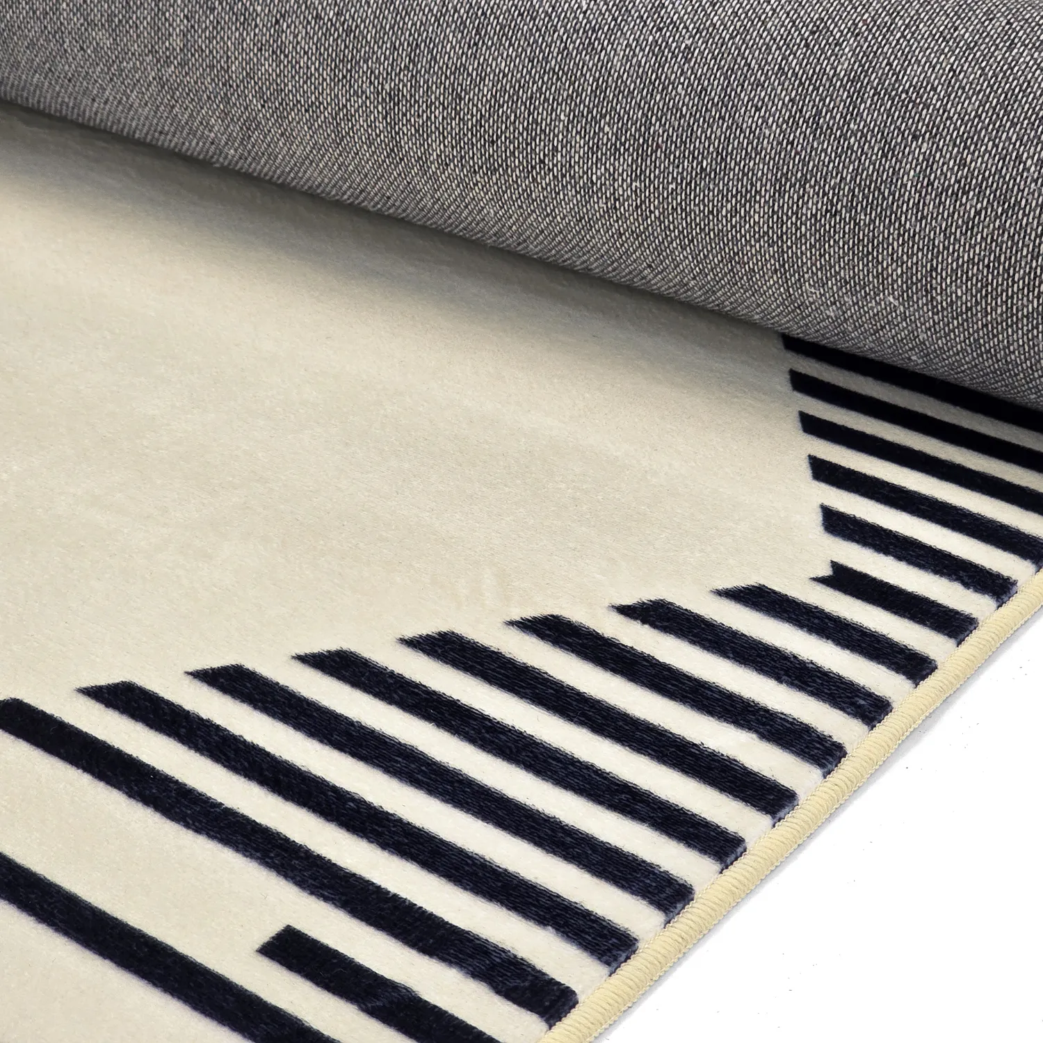 Wilton-Teppich - Pucon (schwarz/creme)